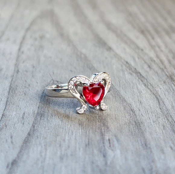 New 925 Sterling Silver Ruby Heart White Topaz Angel Wings Size 6.5 Ladies Ring - Picture 8 of 10